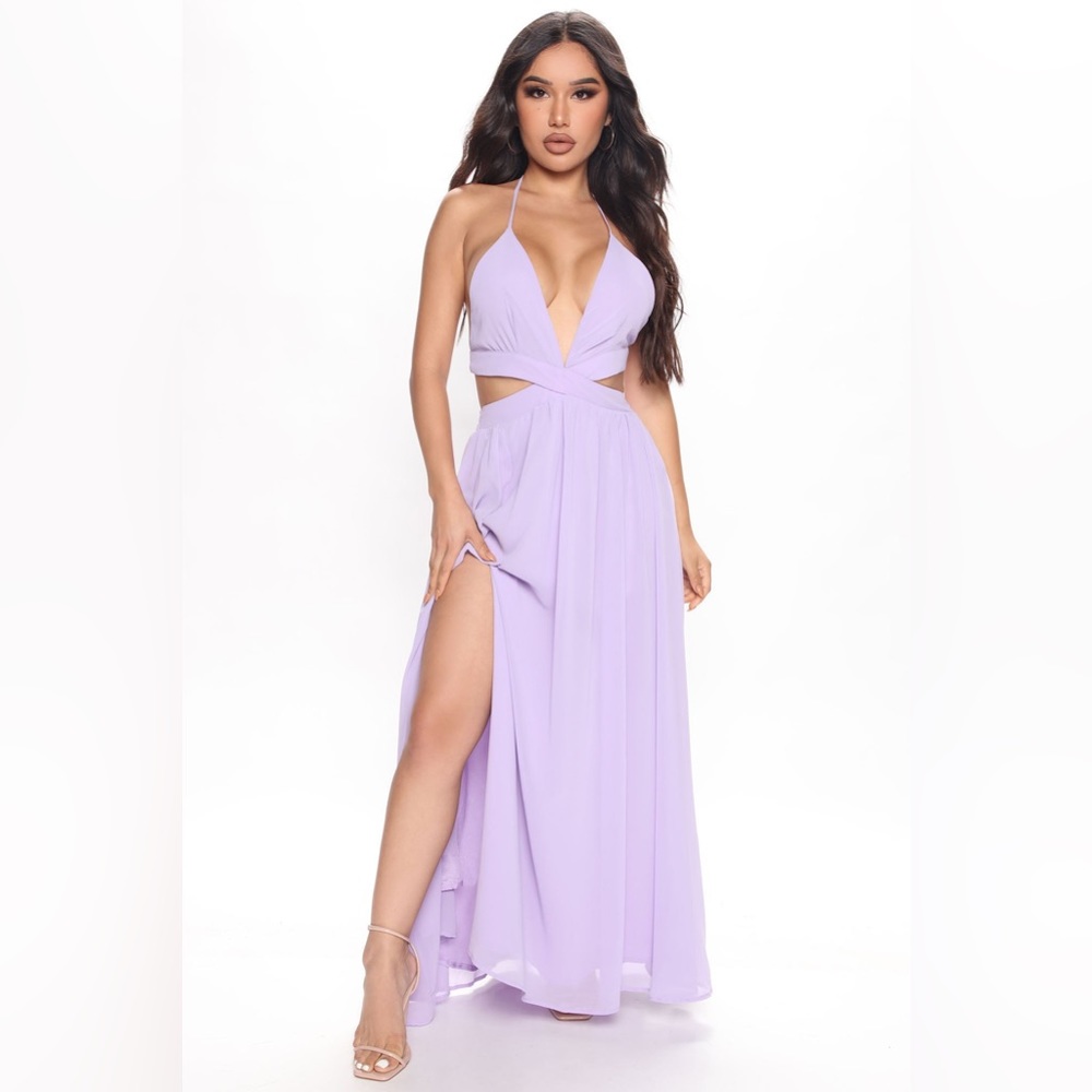 🆕🏷️ Fashion Nova Misty Maxi Dress in lavender NEW WITH ORIGINAL TAGS. SMALL